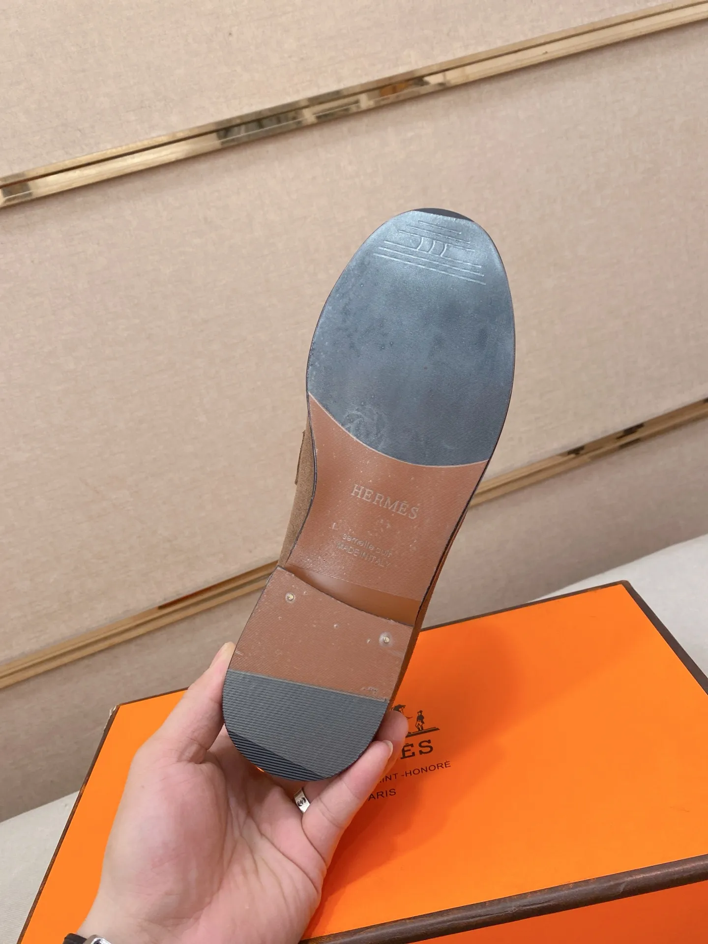 Men's shoes💰: 620💰[HERMES/Hermes]⚠️Top craftsmanship-fashionable business casual style! Pure and high quality can be compared at 1:1! Fabric: Original full-grain cowhide/Lining: Cowhide lining! The texture and comfort have been improved to another level! Rubber anti-slip bottom! Yardage: 39-44. Can be customized for 38.45.